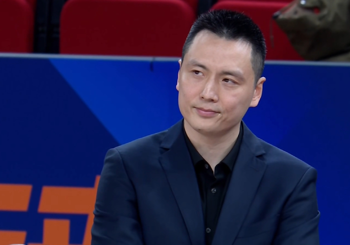 9393体育官方网站-不得不说，卢伟飘了！|上海队|吉林队|上海男篮|比赛|球员_新浪新闻